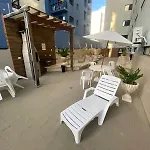 Apto 703 - Quarto e sala na praia de Ponta Verde com Wi-Fi, tv a cabo e piscina